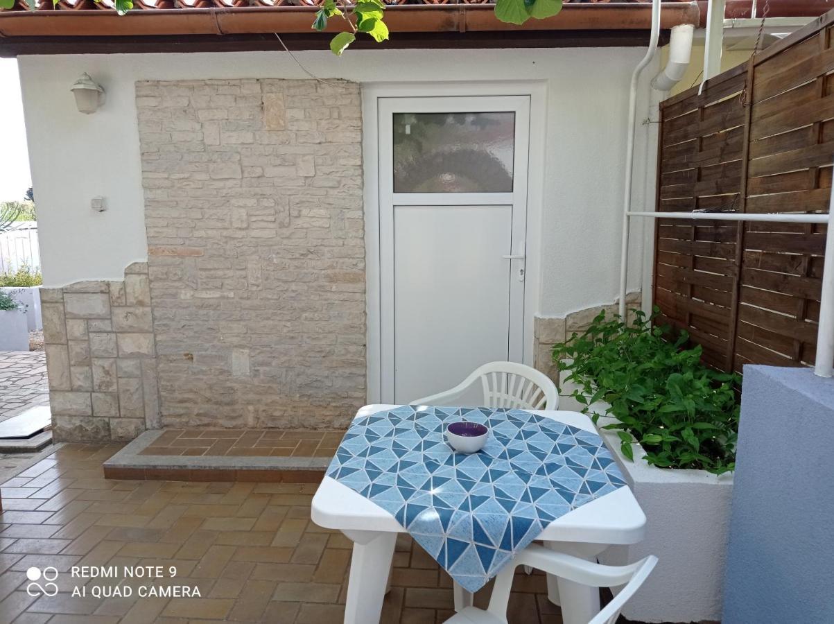Studio Apartman Premantura Zewnętrze zdjęcie